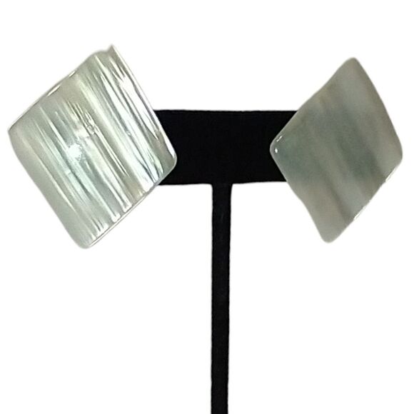 Vintage 80s Earrings Moonglow Statement Acrylic Iridescent Pearl Plastic Retro. - Picture 9 of 16